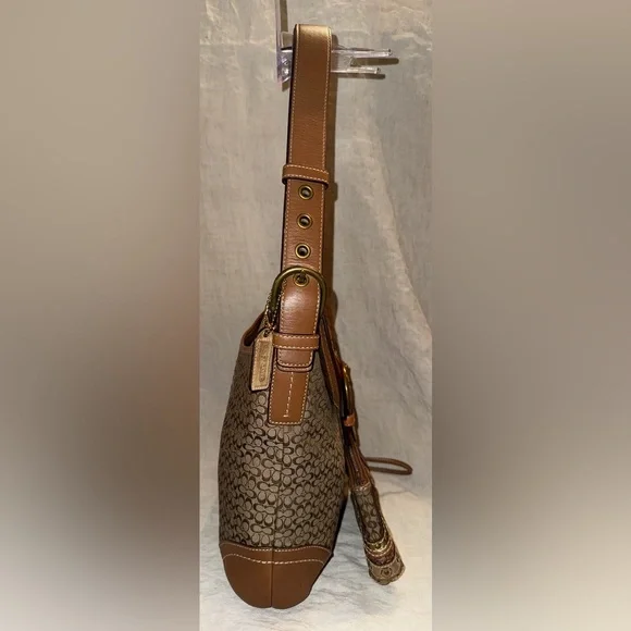 Vintage Coach Signature Soho Crossbody Buckle Suede Studded Bag & Wristlet - Picture 5 of 12